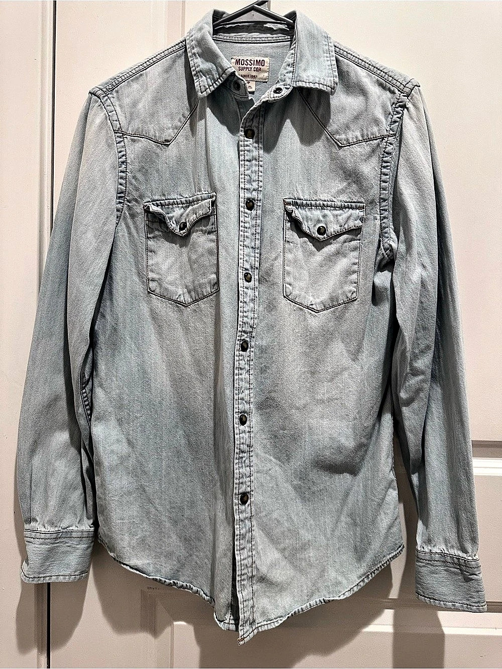 Mossimo Supply Co. Men'Small Cotton Button Down Size Small